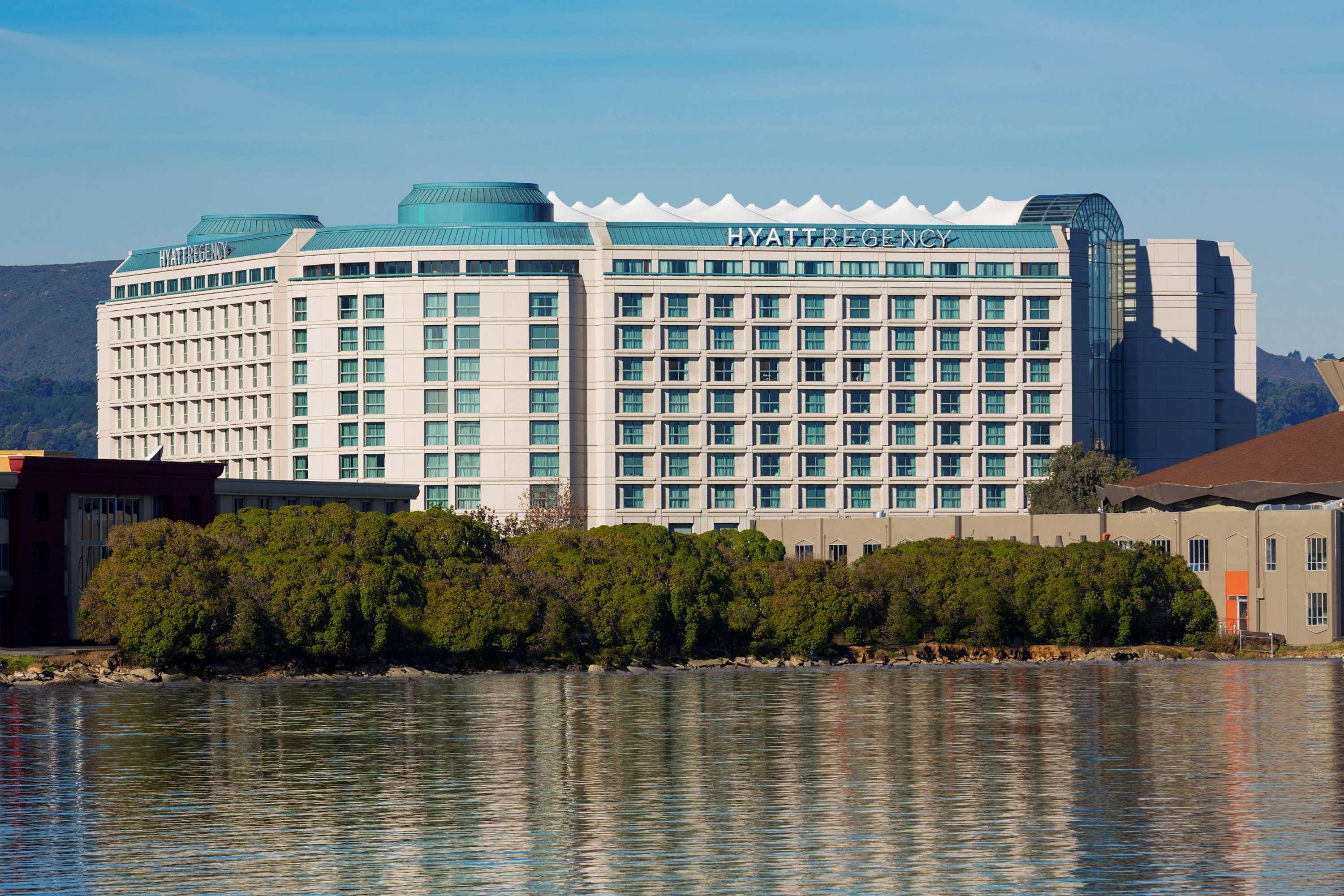 Отель Hyatt Regency San Francisco Airport Берлингейм Экстерьер фото
