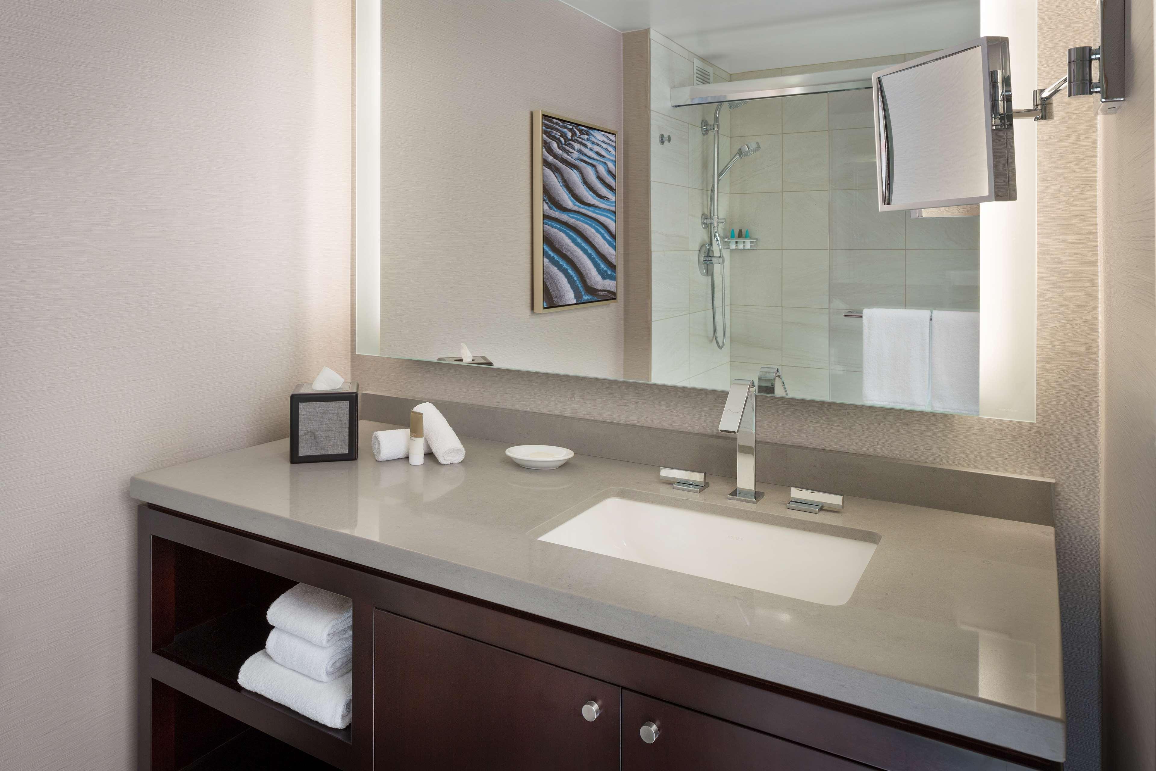Отель Hyatt Regency San Francisco Airport Берлингейм Экстерьер фото