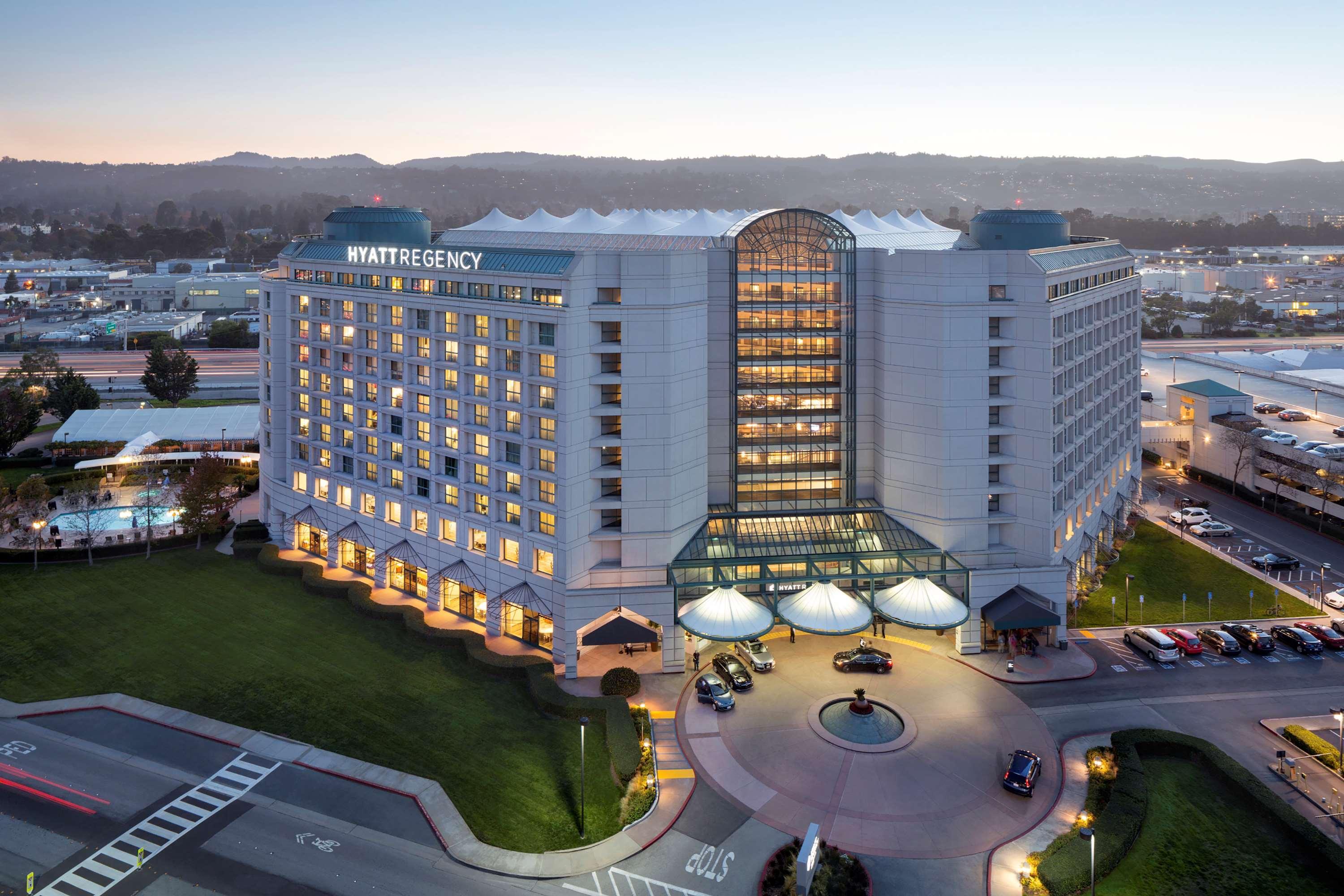 Отель Hyatt Regency San Francisco Airport Берлингейм Экстерьер фото