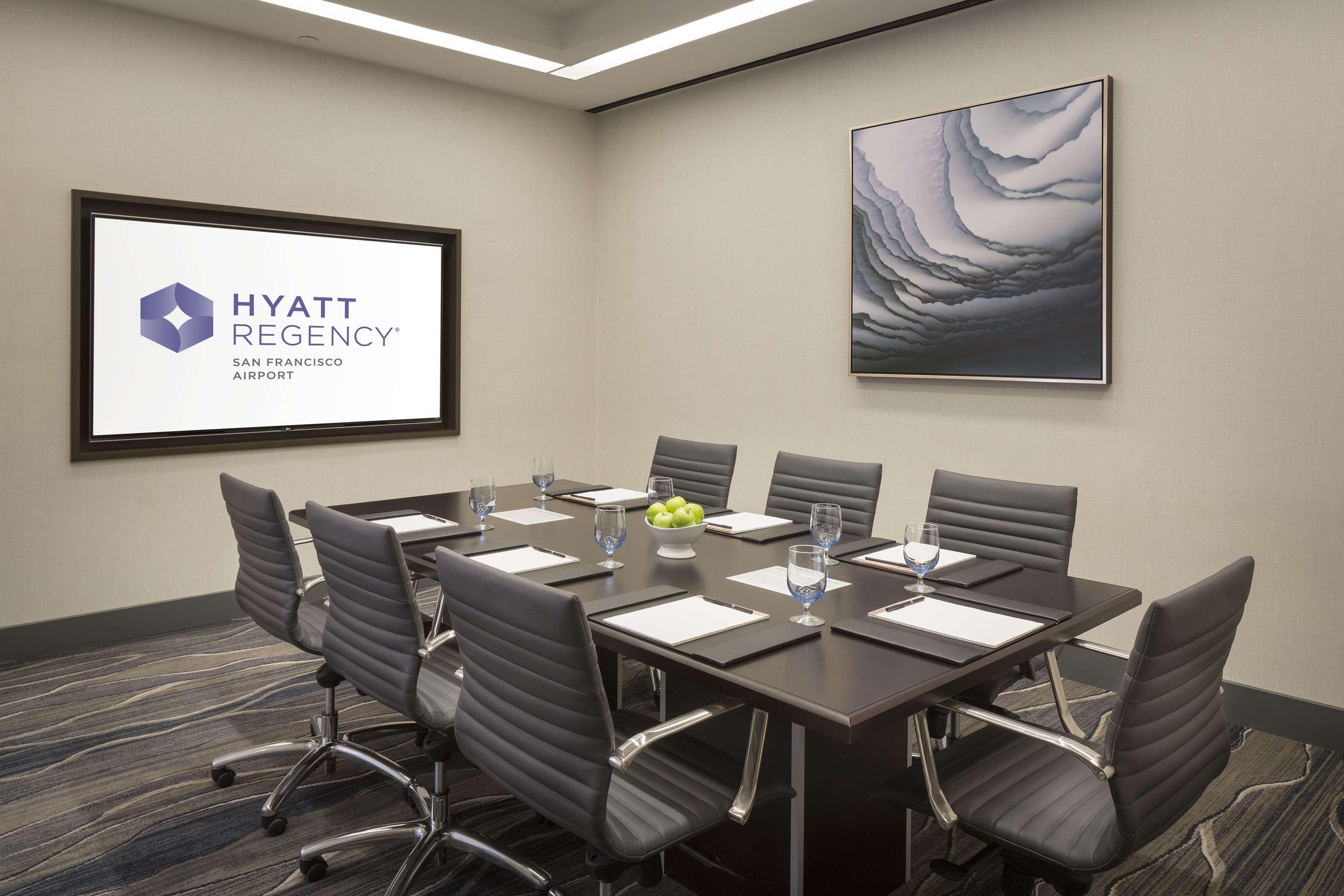 Отель Hyatt Regency San Francisco Airport Берлингейм Экстерьер фото